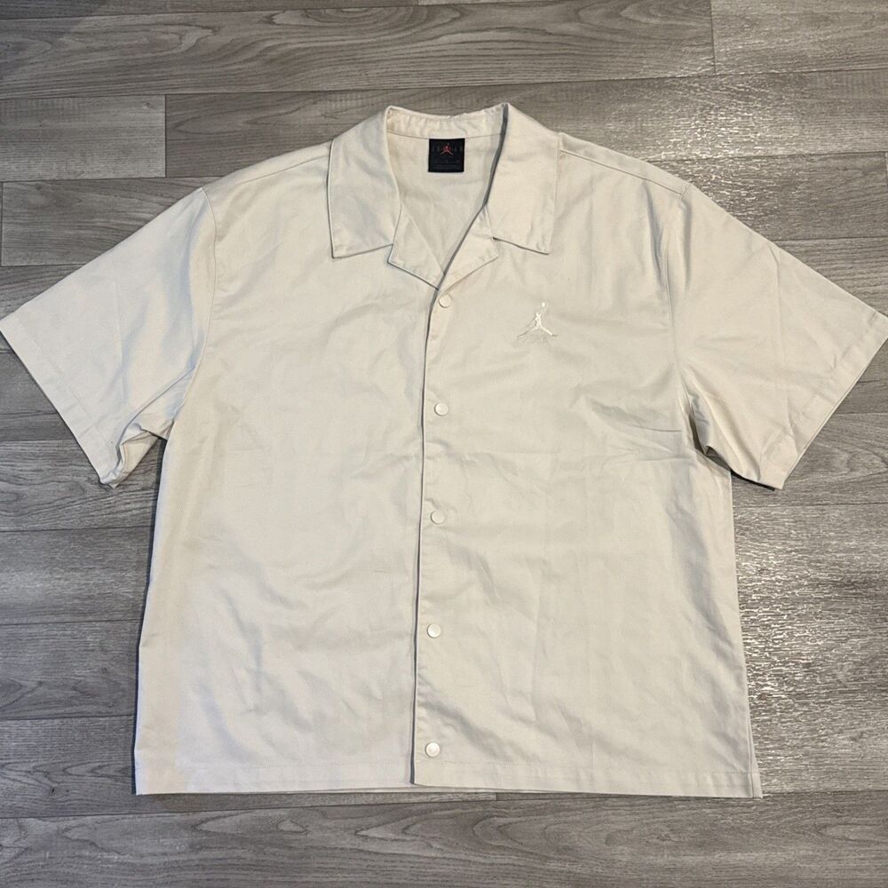 Air Jordan Essentials Men's XL Statement Top Shirt